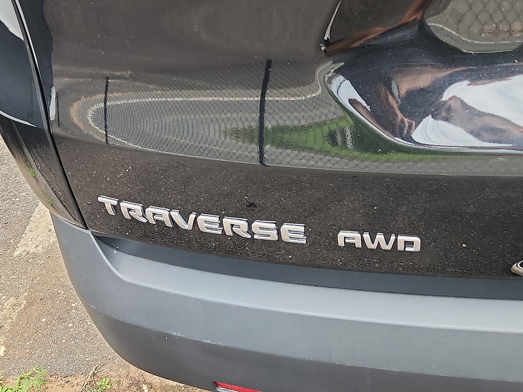 Used 2023 Chevrolet Traverse AWD LT Cloth Sport Utility