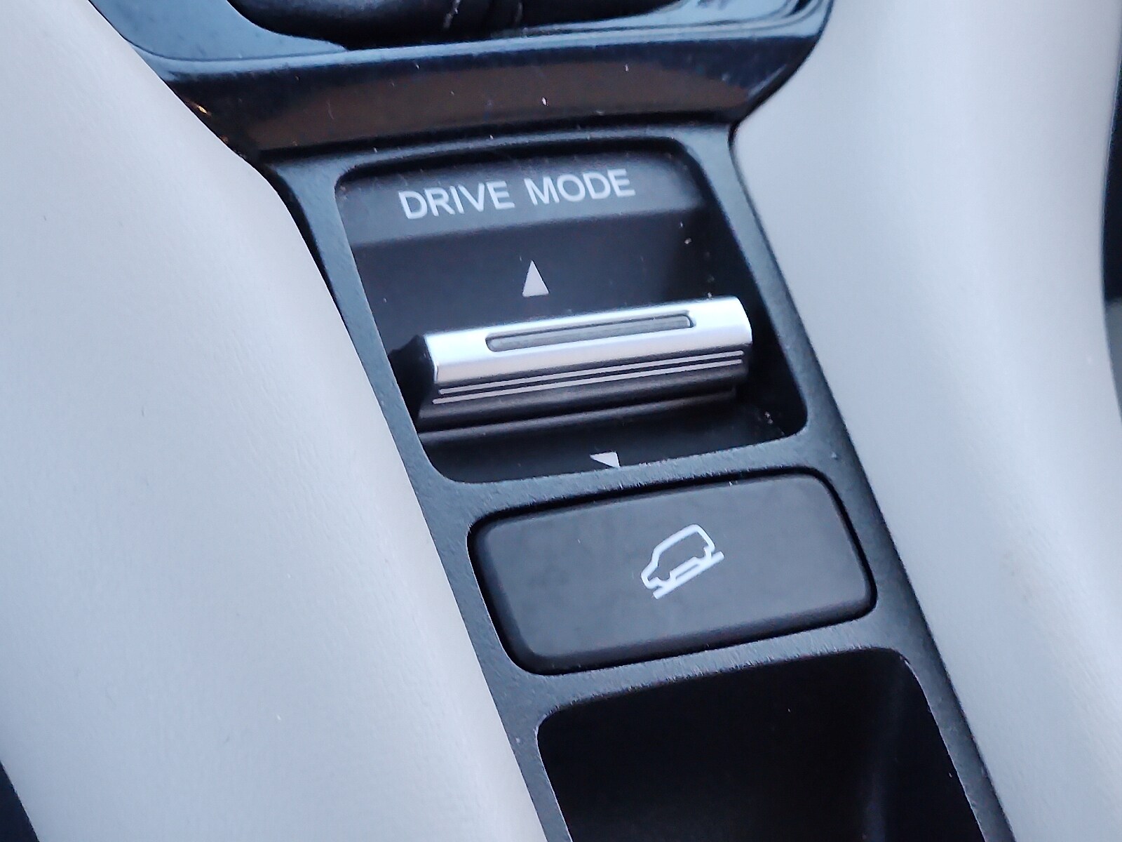 2023 Honda HR-V LX - Photo 24