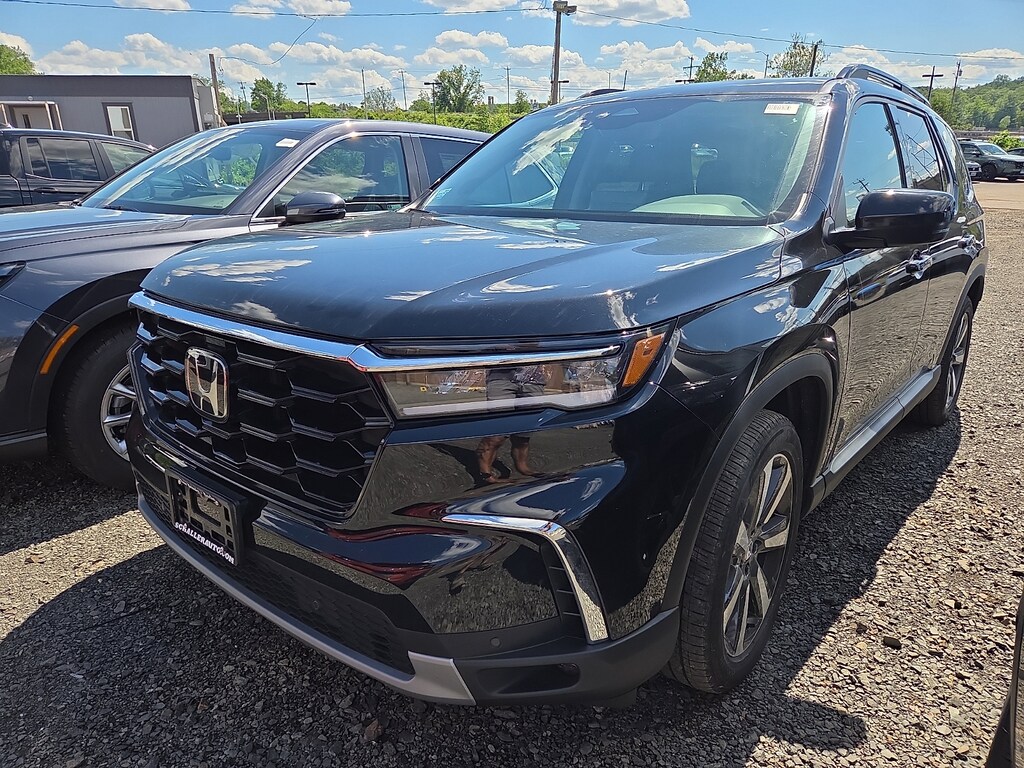 Used 2023 Honda Pilot AWD Touring Sport Utility