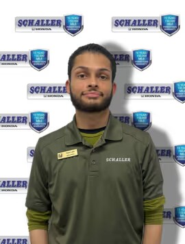 Staff member Kevin Lara from ID_0ba3c9