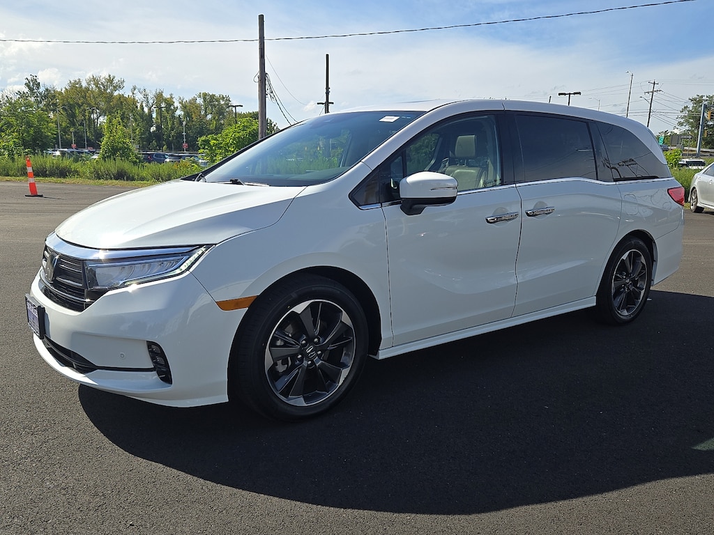 Certified 2023 Honda Odyssey Elite Passenger Van