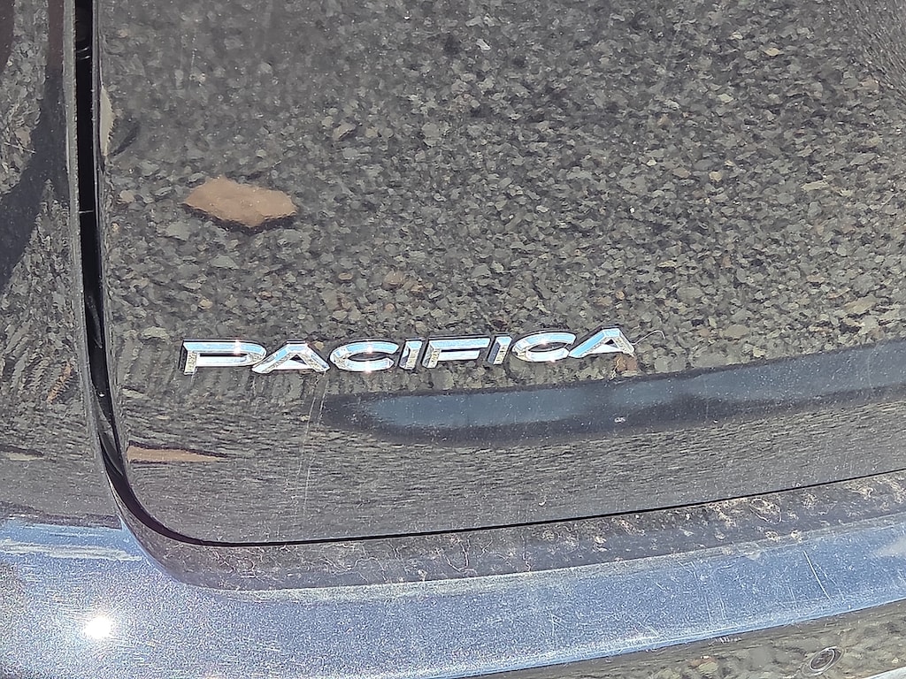 Used 2023 Chrysler Pacifica Touring L AWD Passenger Van