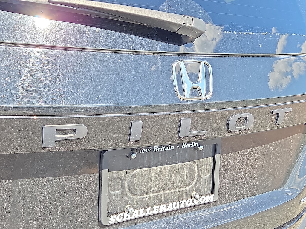 Used 2023 Honda Pilot AWD Touring Sport Utility