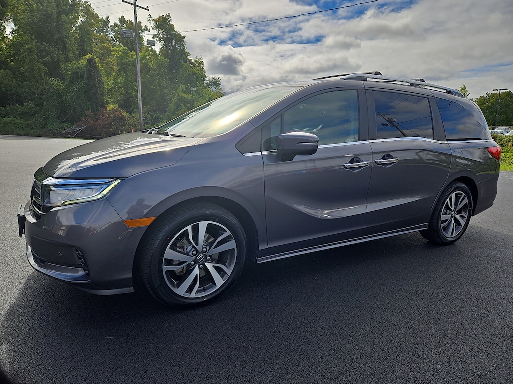 Certified 2022 Honda Odyssey Touring Passenger Van