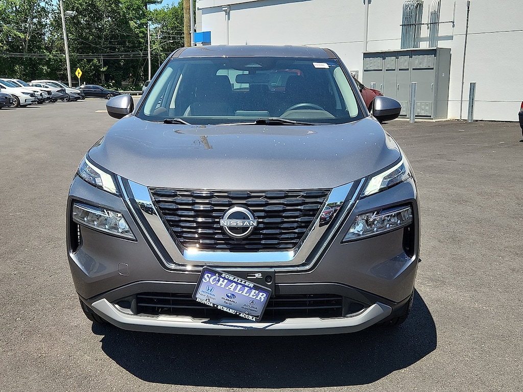 Used 2023 Nissan Rogue SV Intelligent AWD Sport Utility