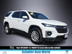 Used 2022 Chevrolet Traverse LT Cloth w/1LT Sport Utility For Sale in Berlin, CT