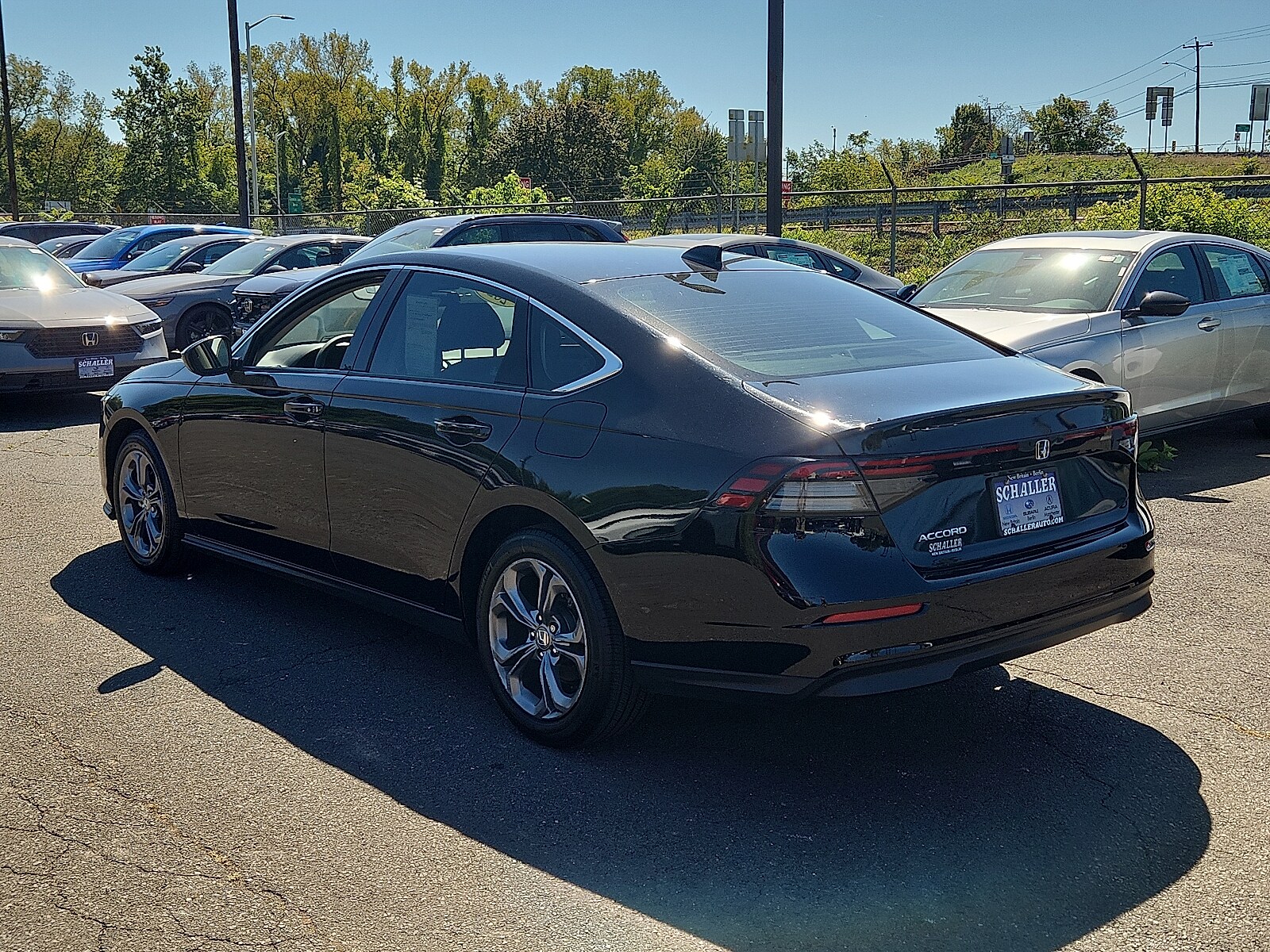 2024 Honda Accord EX 1.5T photo 4