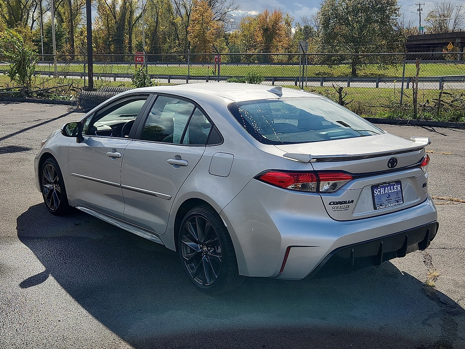 2024 Toyota Corolla SE Premium photo 4