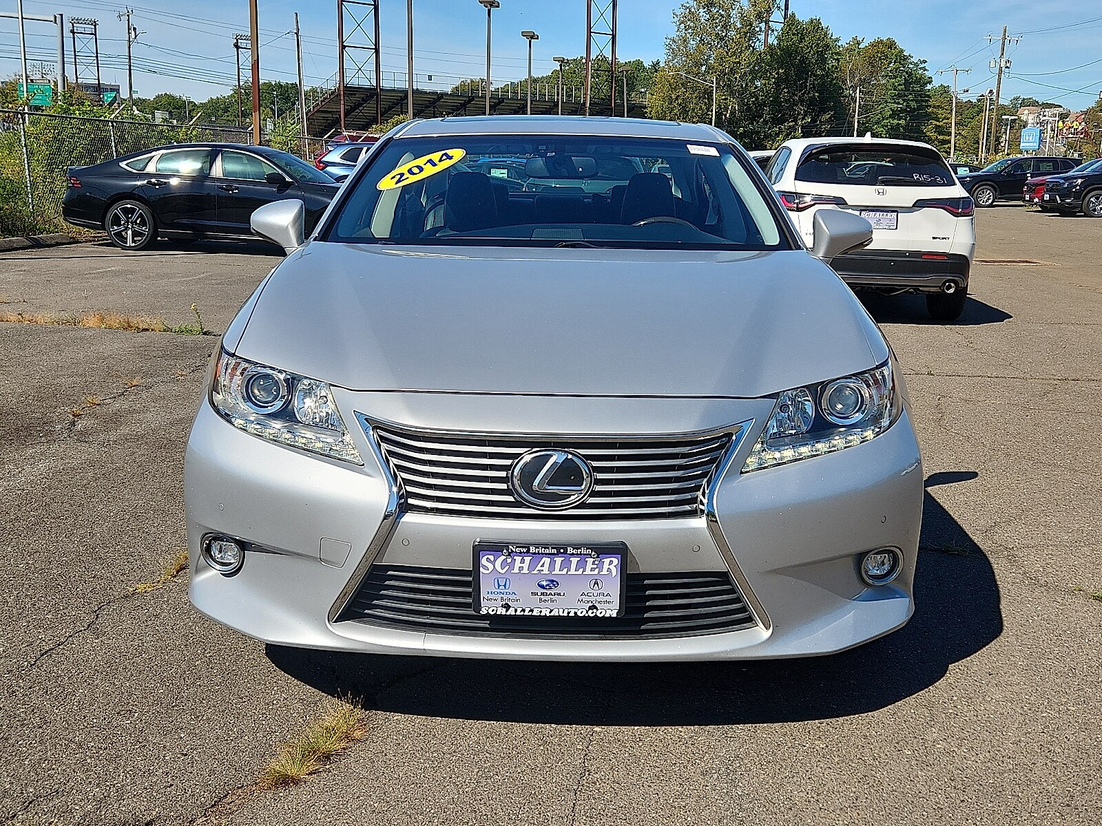 2014 Lexus ES 350 photo 2