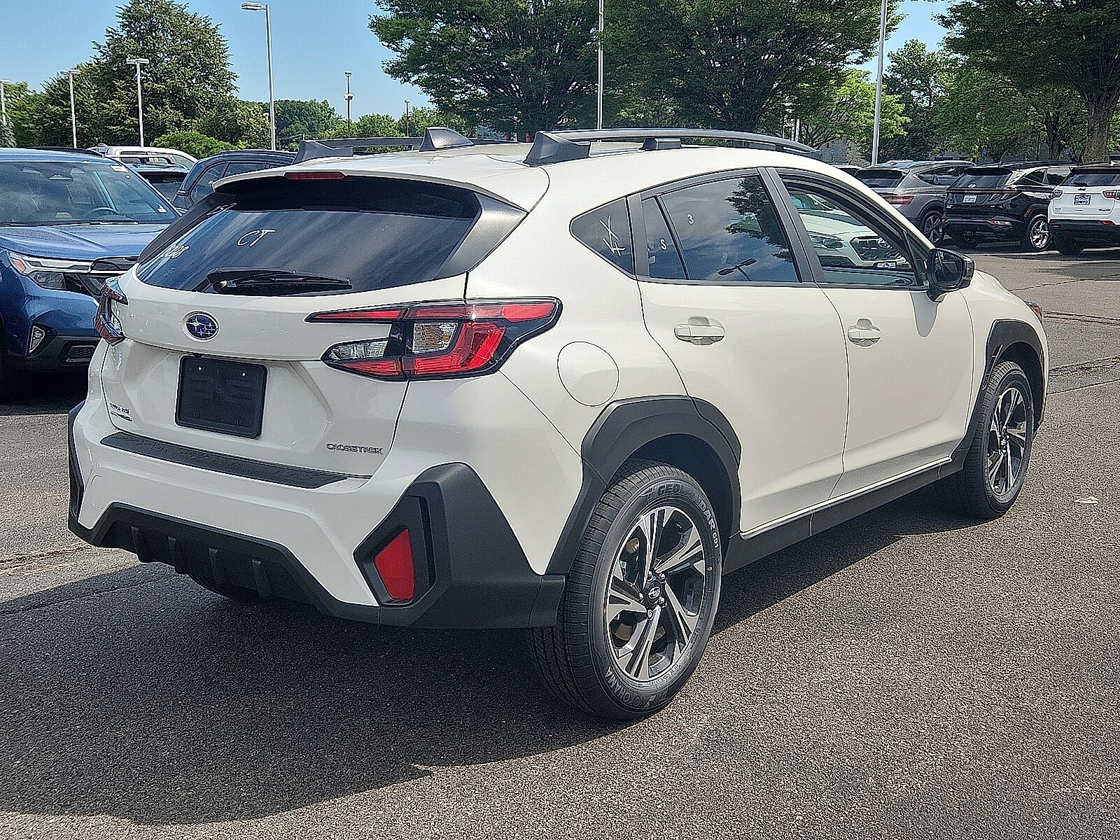 2025 Subaru Crosstrek Premium photo 2