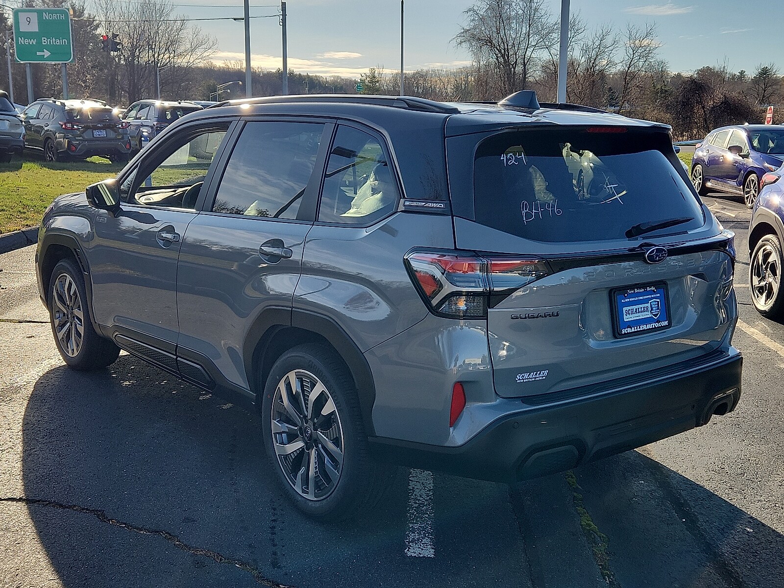 2025 Subaru Forester Touring photo 3