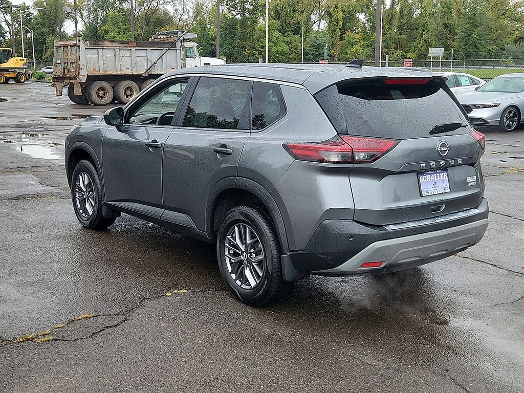 Used 2023 Nissan Rogue S Sport Utility