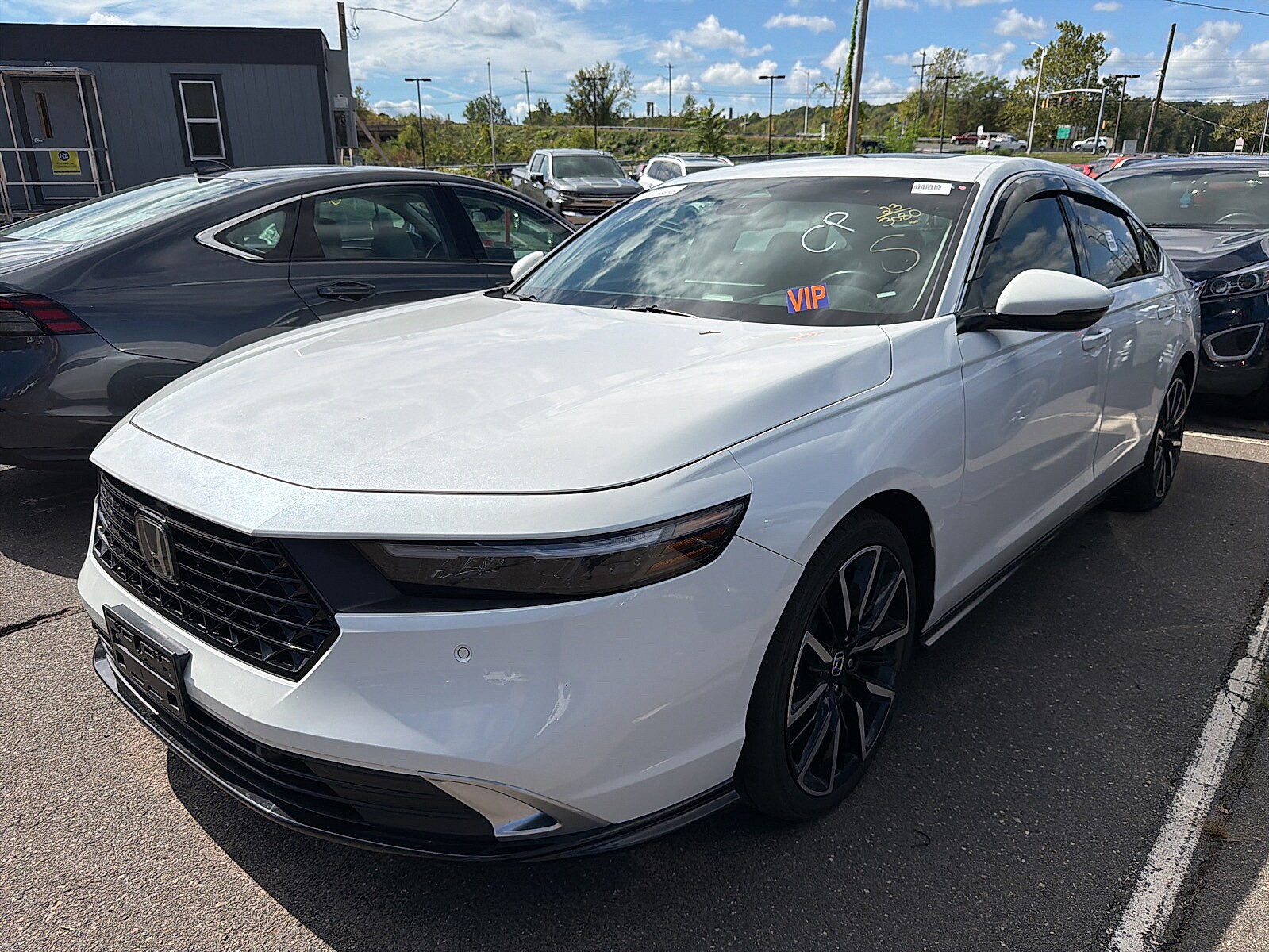 2023 Honda Accord Hybrid Touring photo 2