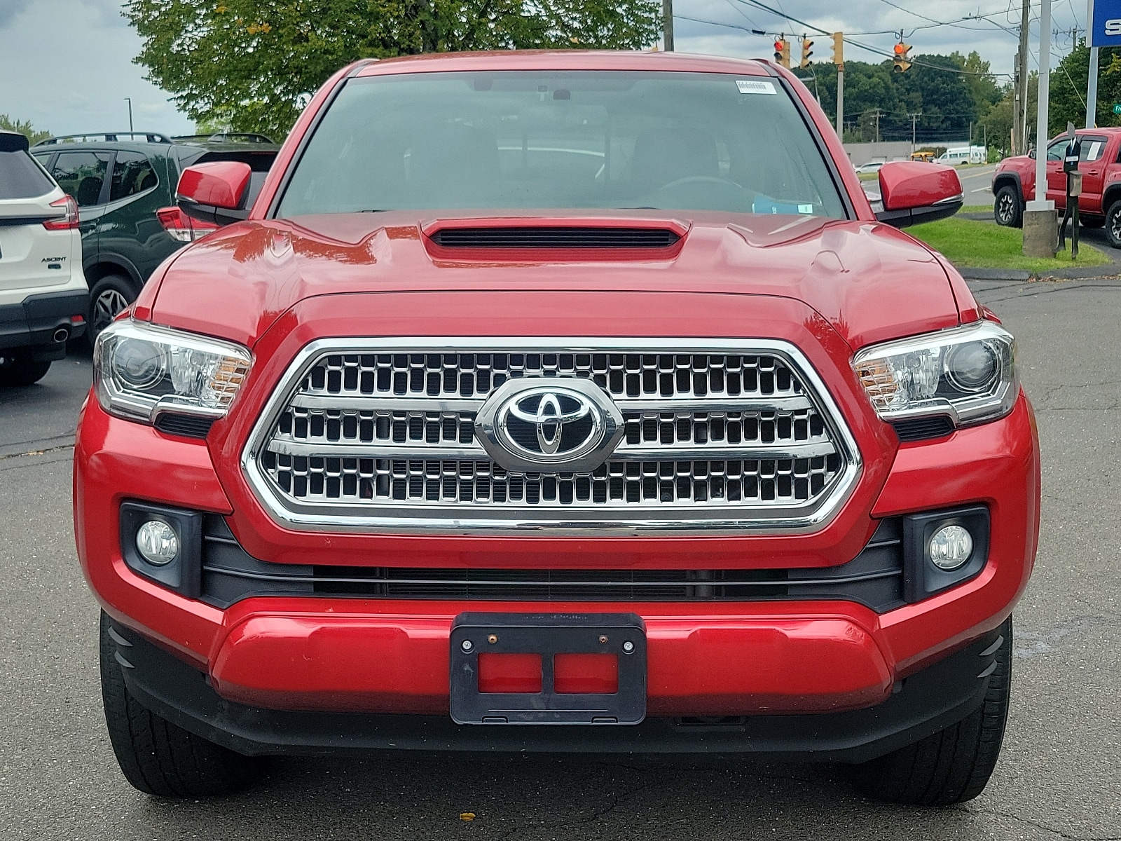 Used 2017 Toyota Tacoma TRD Sport with VIN 3TMCZ5AN6HM050338 for sale in Berlin, CT