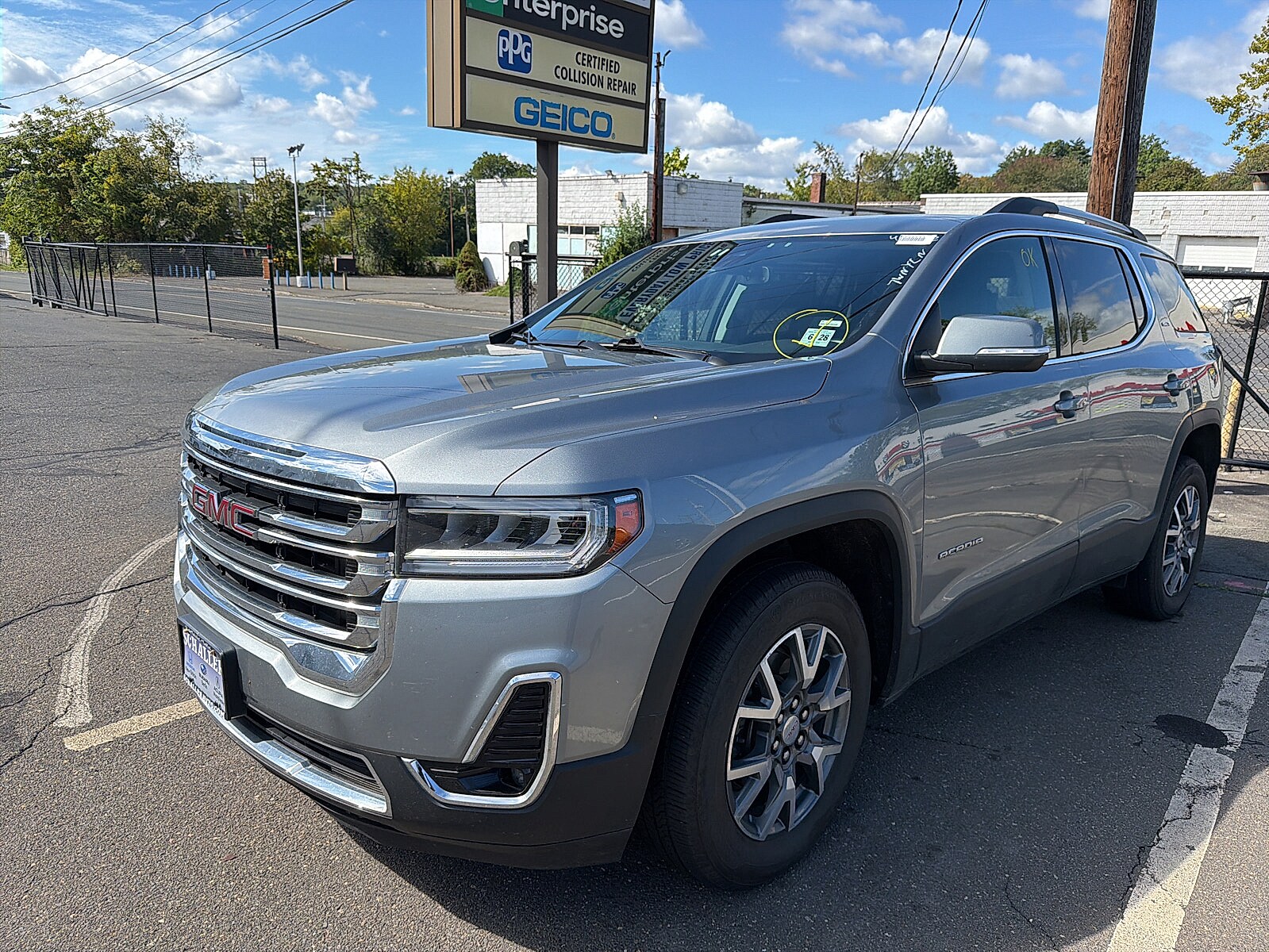 2023 Gmc Acadia SLT photo 2
