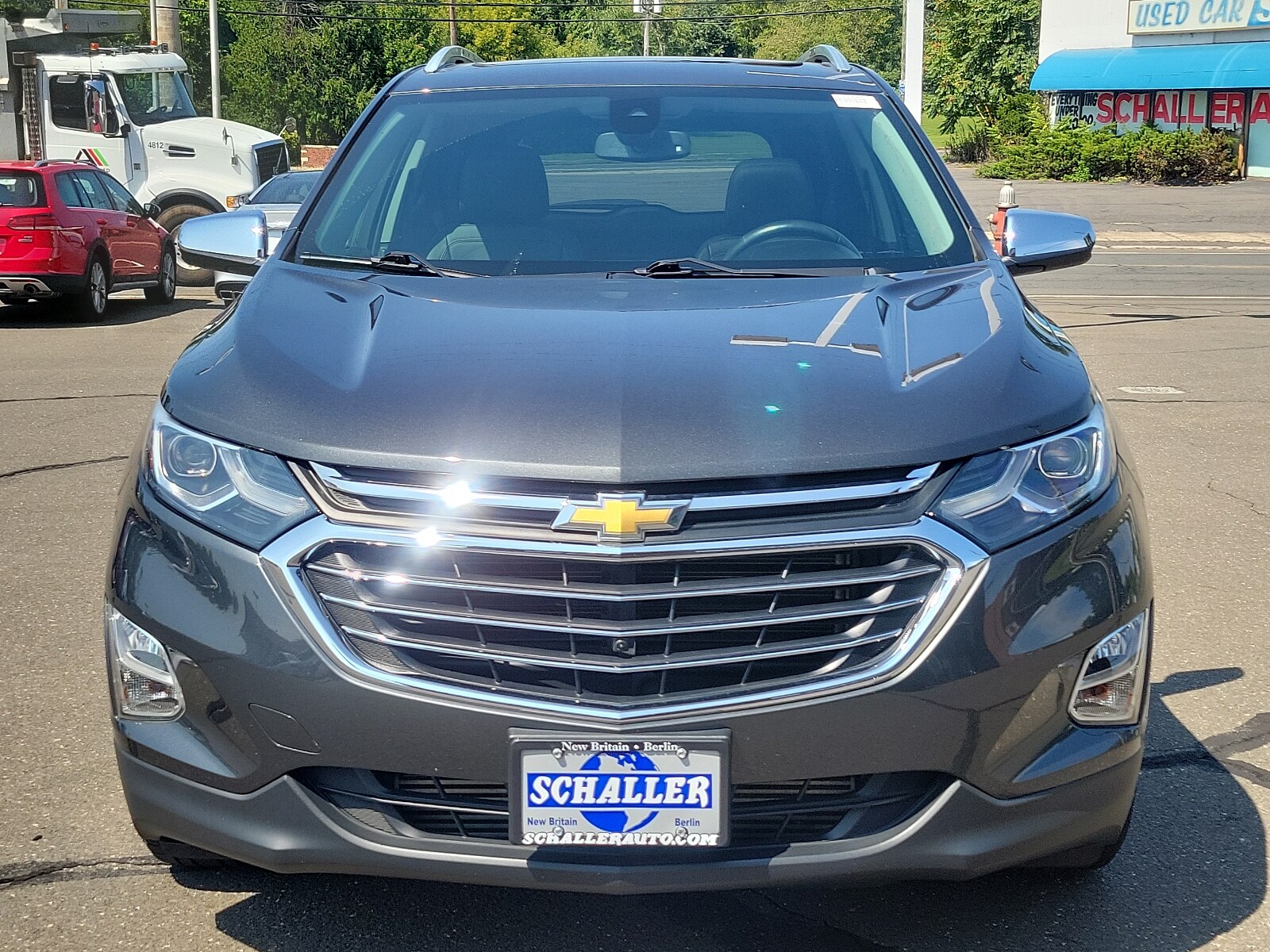 Used 2018 Chevrolet Equinox Premier with VIN 2GNAXWEX9J6139214 for sale in Berlin, CT