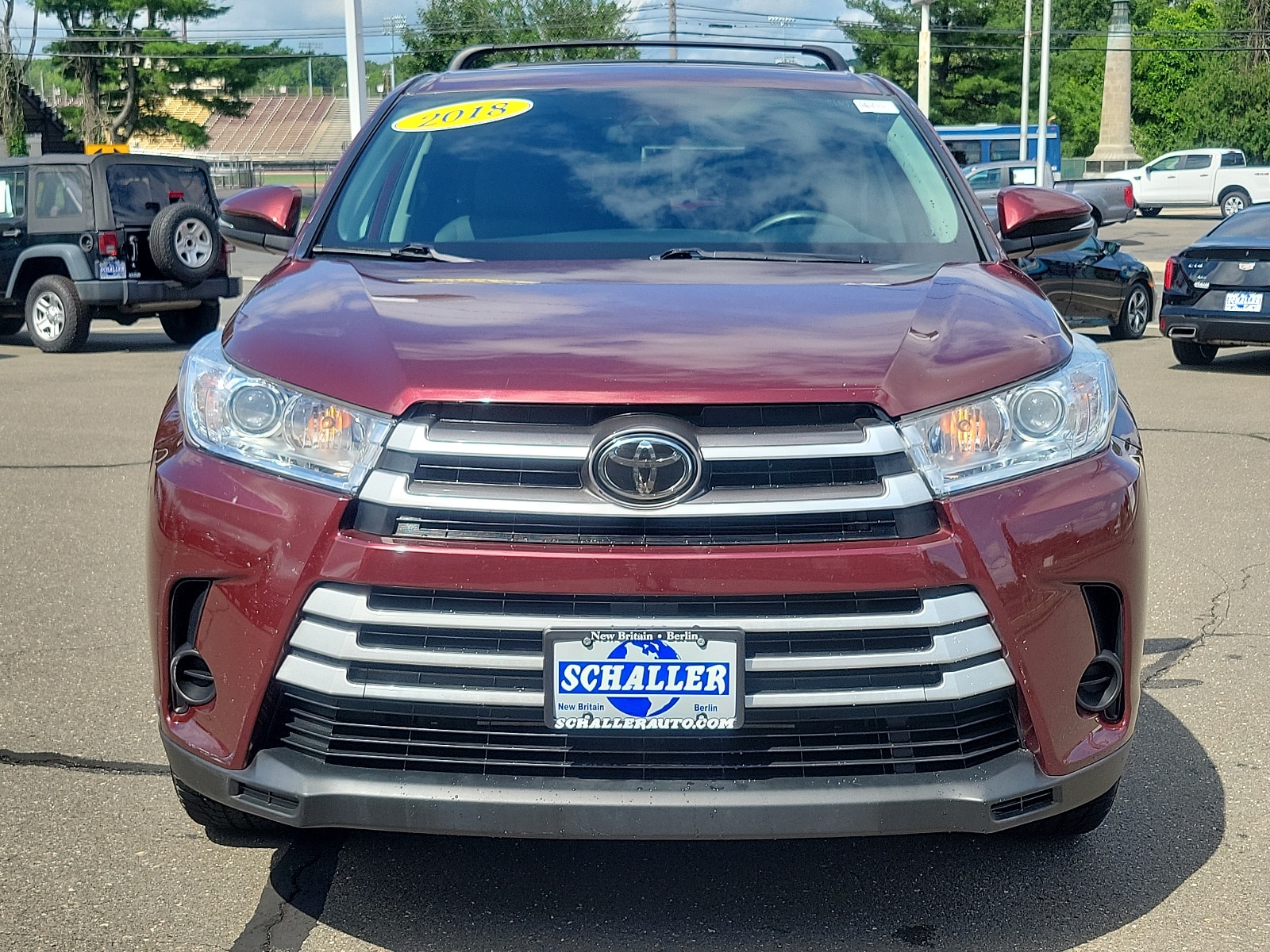 Used 2018 Toyota Highlander LE with VIN 5TDBZRFH0JS840987 for sale in Berlin, CT