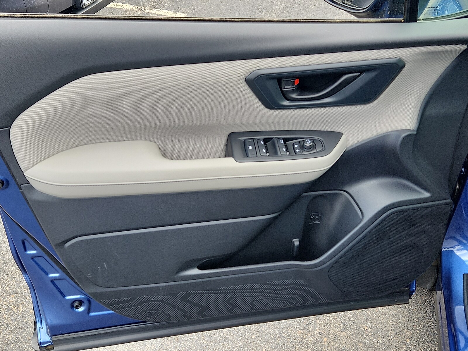 2026 Subaru Forester Base - Photo 8