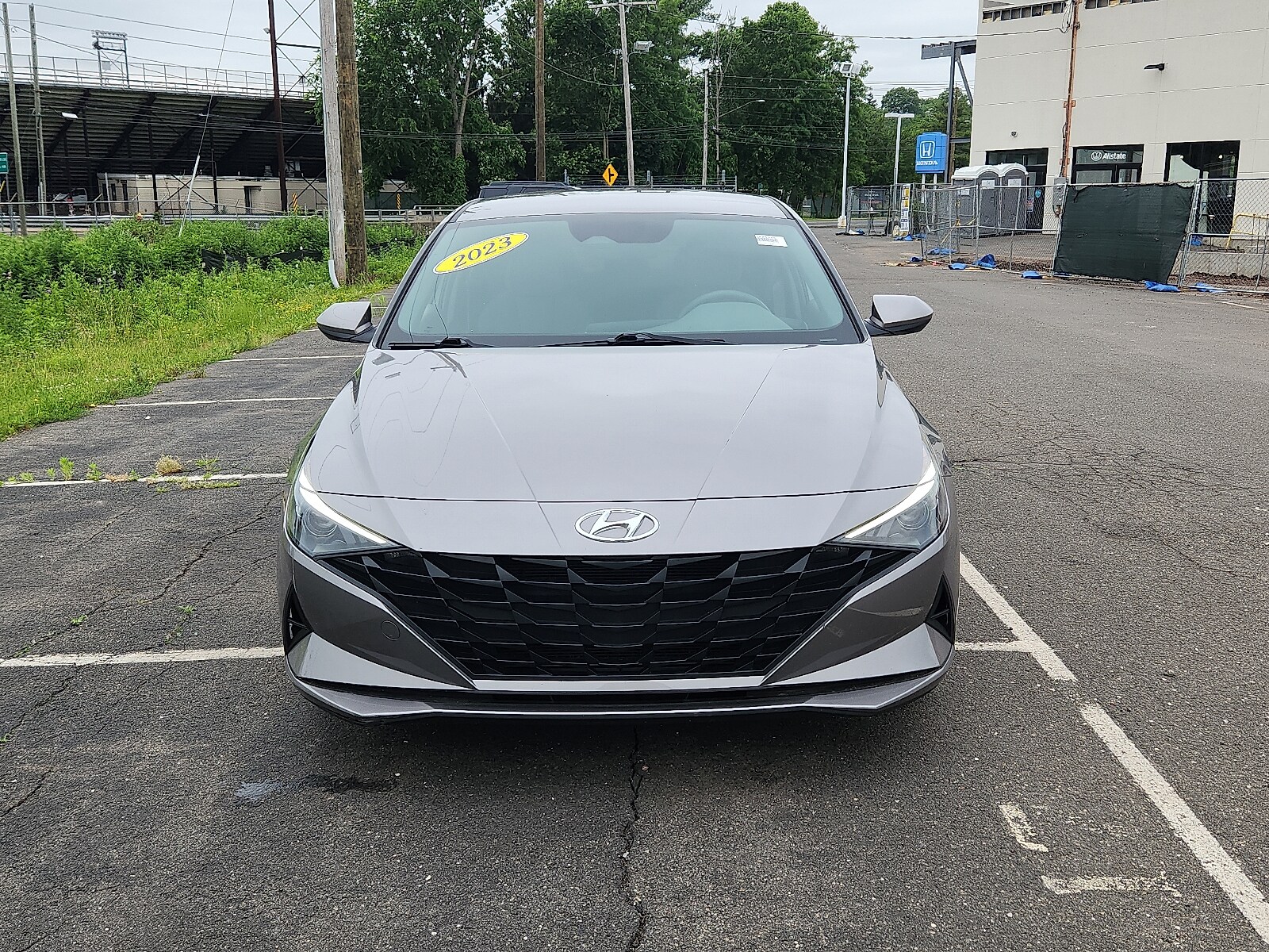 2023 Hyundai Elantra SEL photo 2