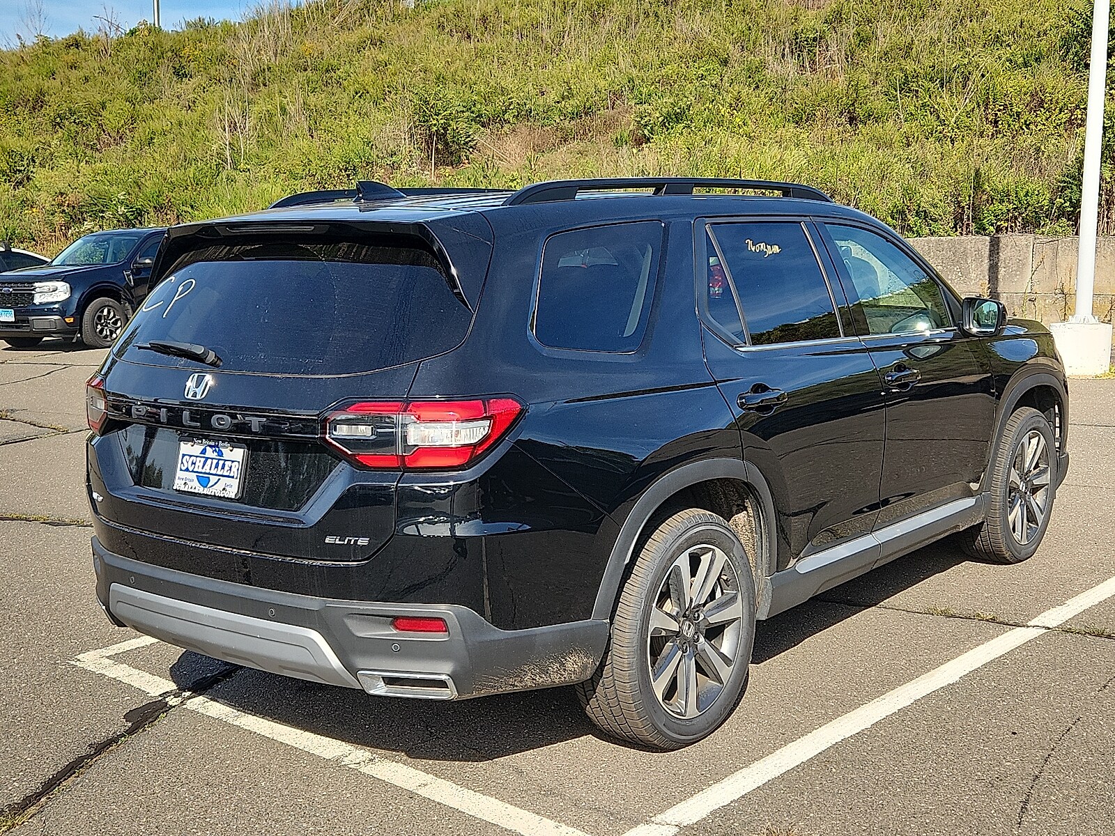 2023 Honda Pilot Elite photo 4