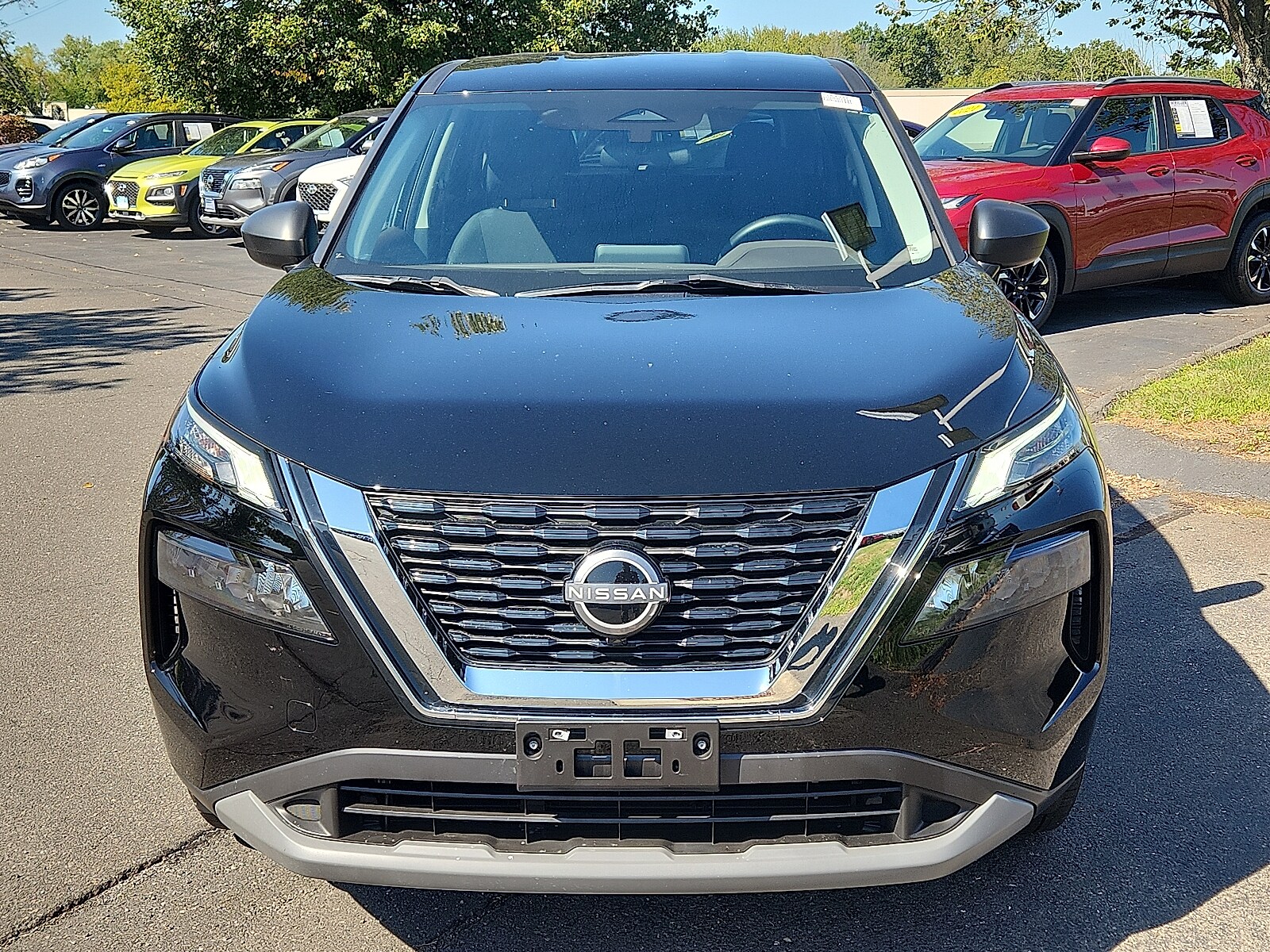 2023 Nissan Rogue S AWD photo 2