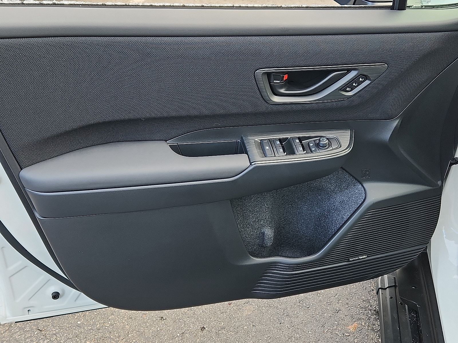 2026 Subaru Outback Limited - Photo 8