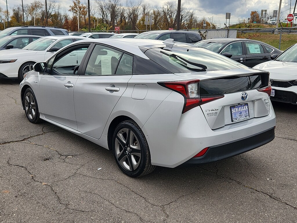Used 2022 Toyota Prius Limited Hatchback