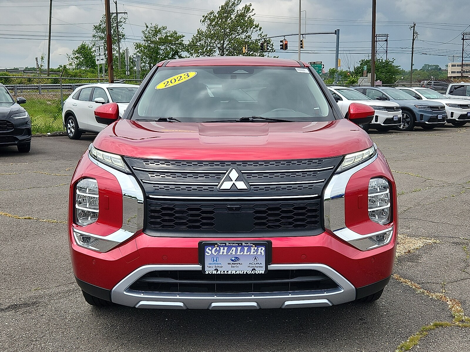 2023 Mitsubishi Outlander PHEV SE S-AWC photo 2