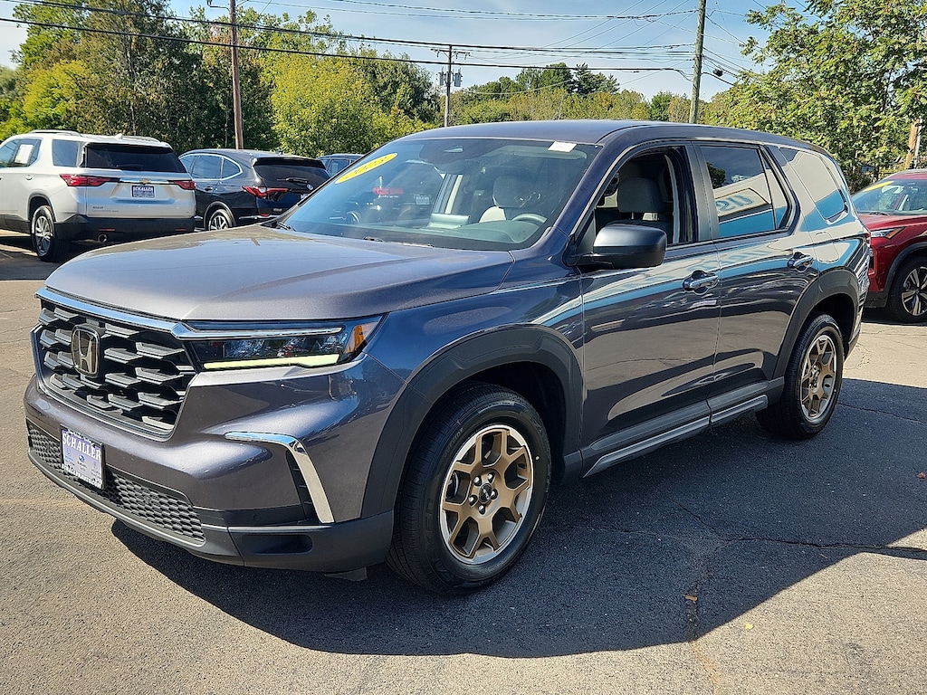 Used 2023 Honda Pilot LX Sport Utility