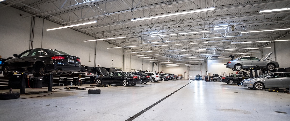 Audi Hoffman Estates service area