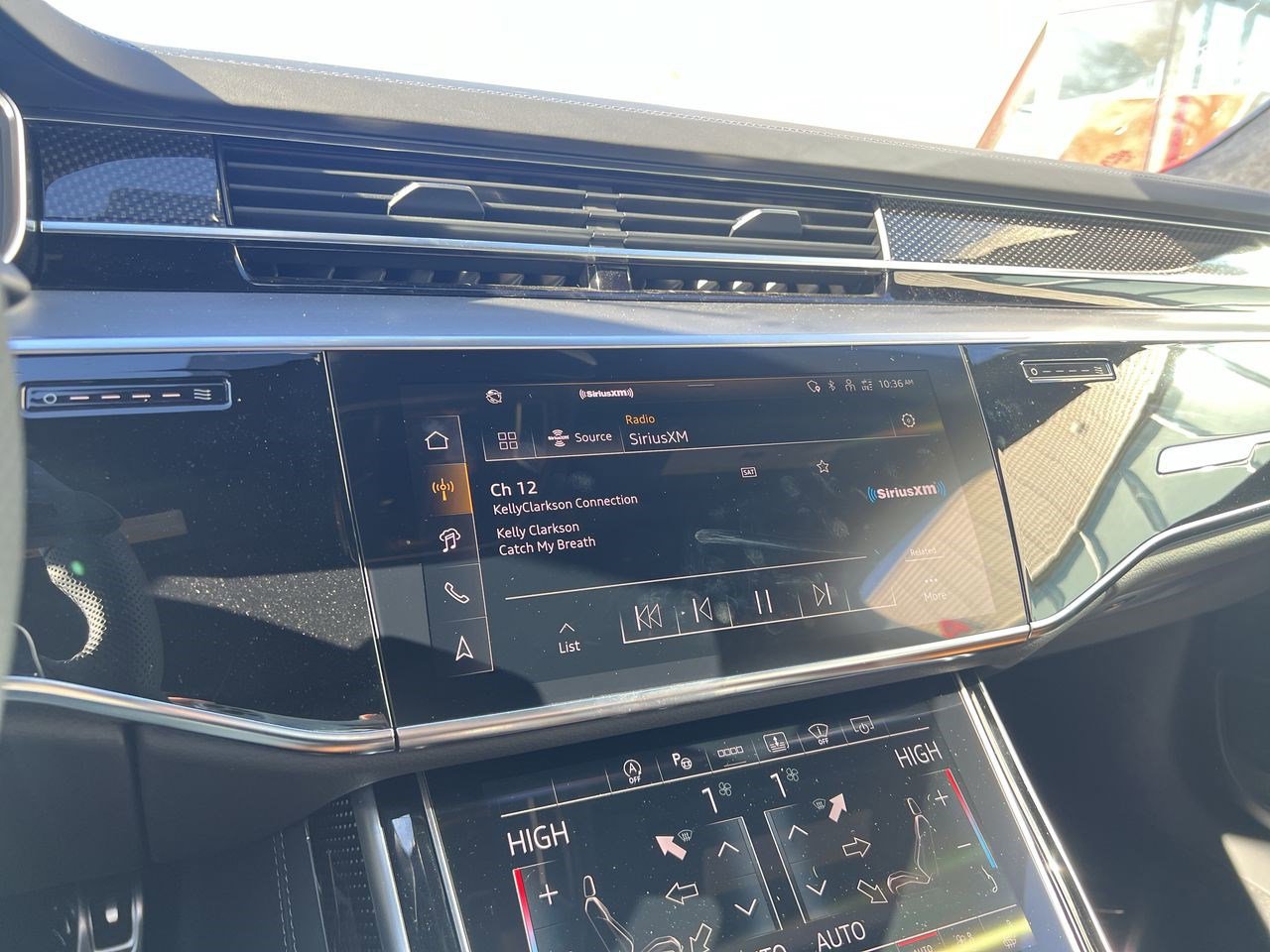 2025 Audi S8 4.0T photo 4