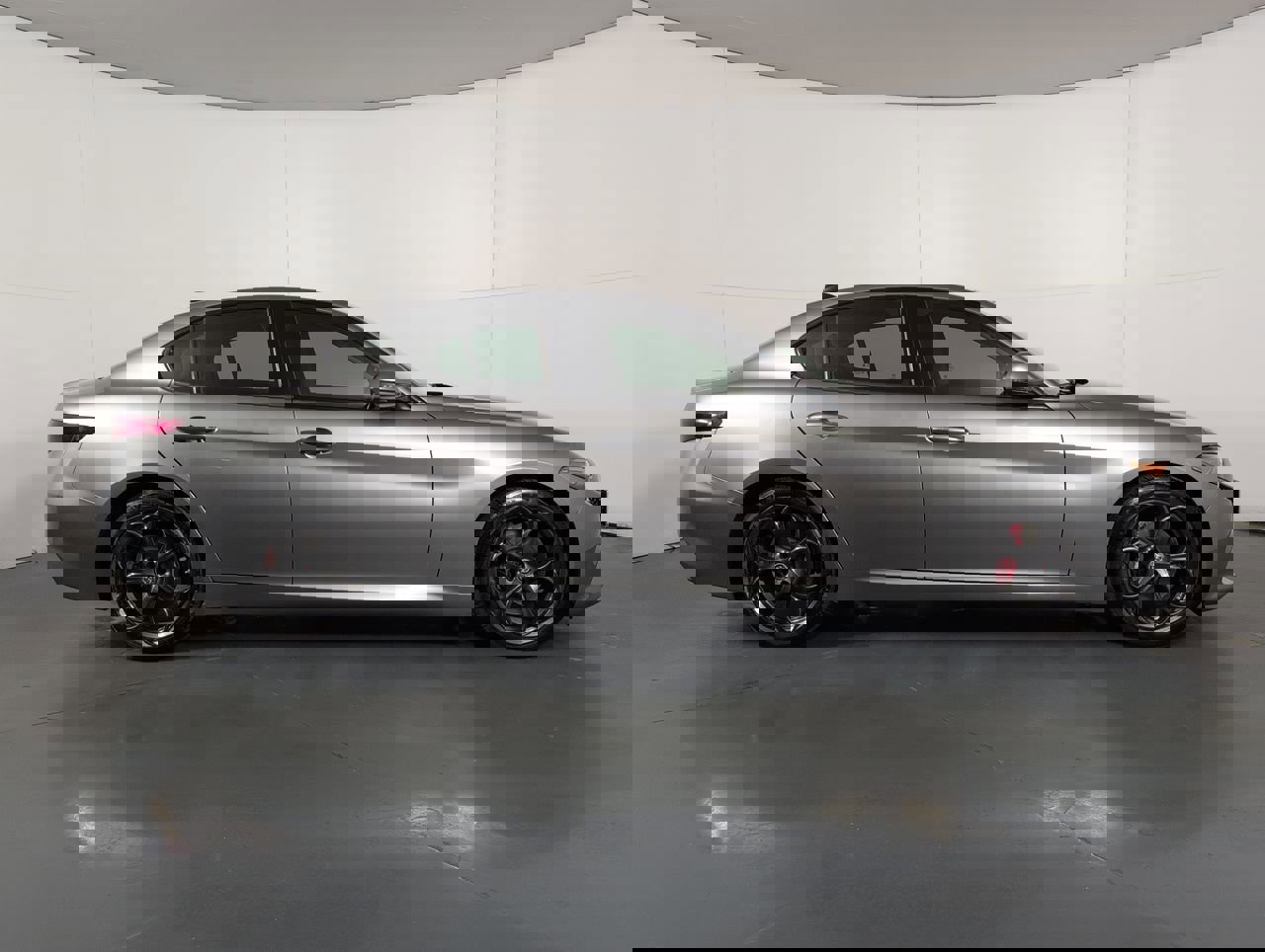 2018 Alfa Romeo Giulia Ti Sport photo 3