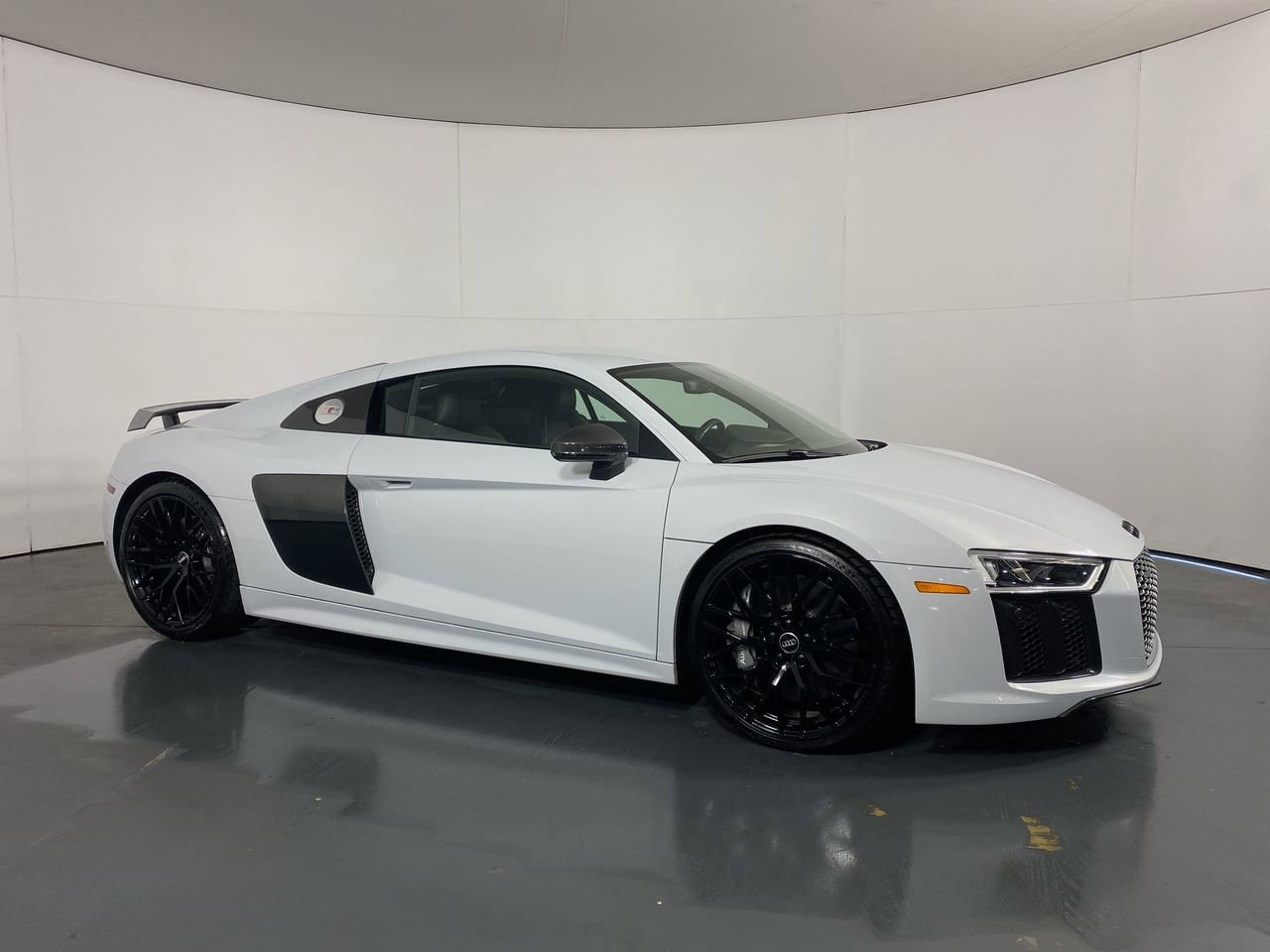 Used 2017 Audi R8 Base with VIN WUAKBAFX8H7901233 for sale in Hoffman Estates, IL