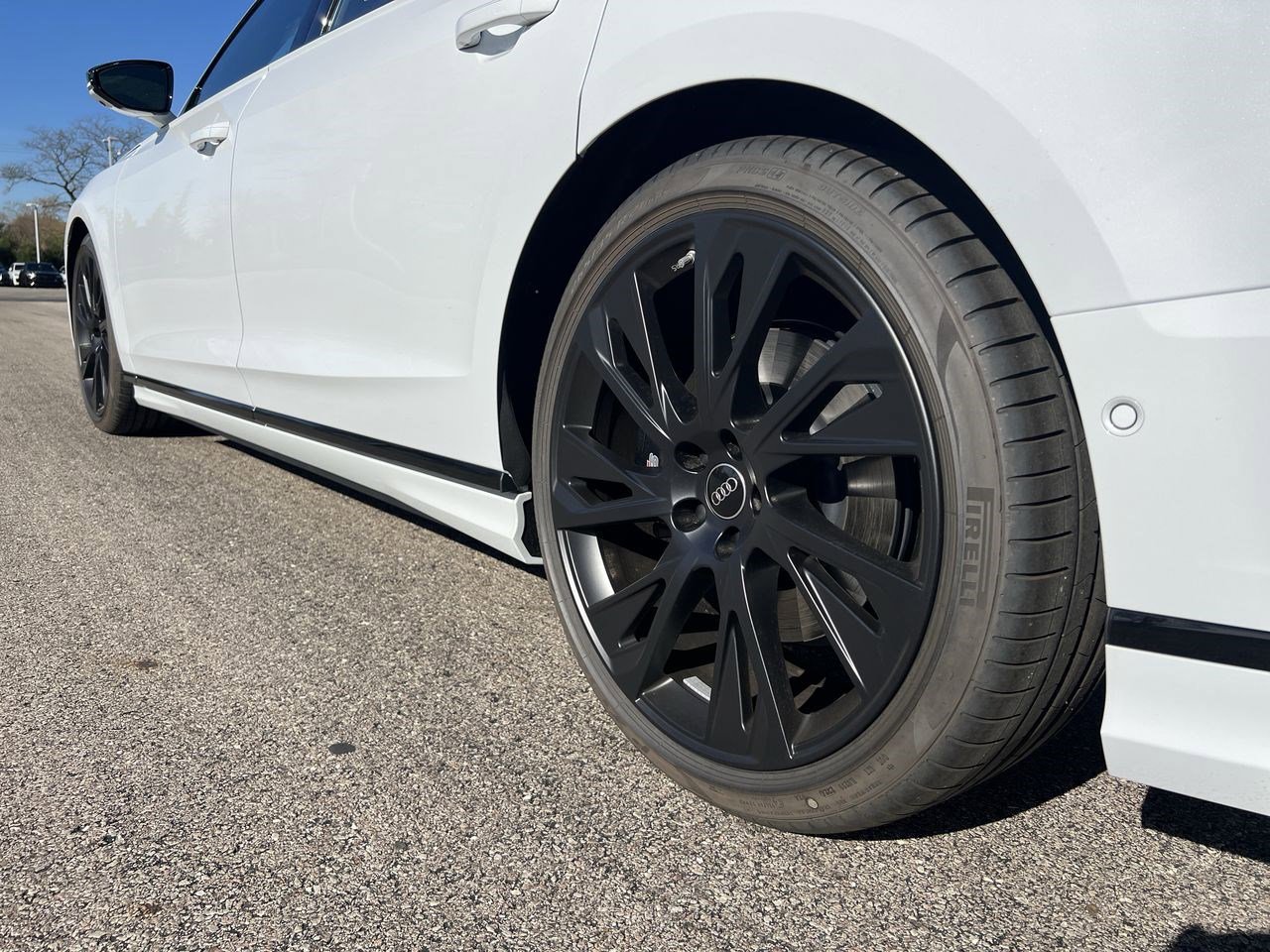 2025 Audi S8 4.0T photo 3