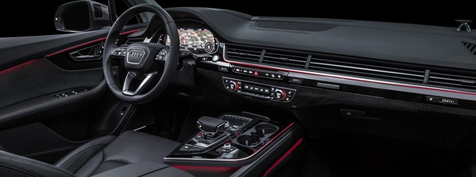2017 Audi Q7 Interior and Design Near Chicago, IL