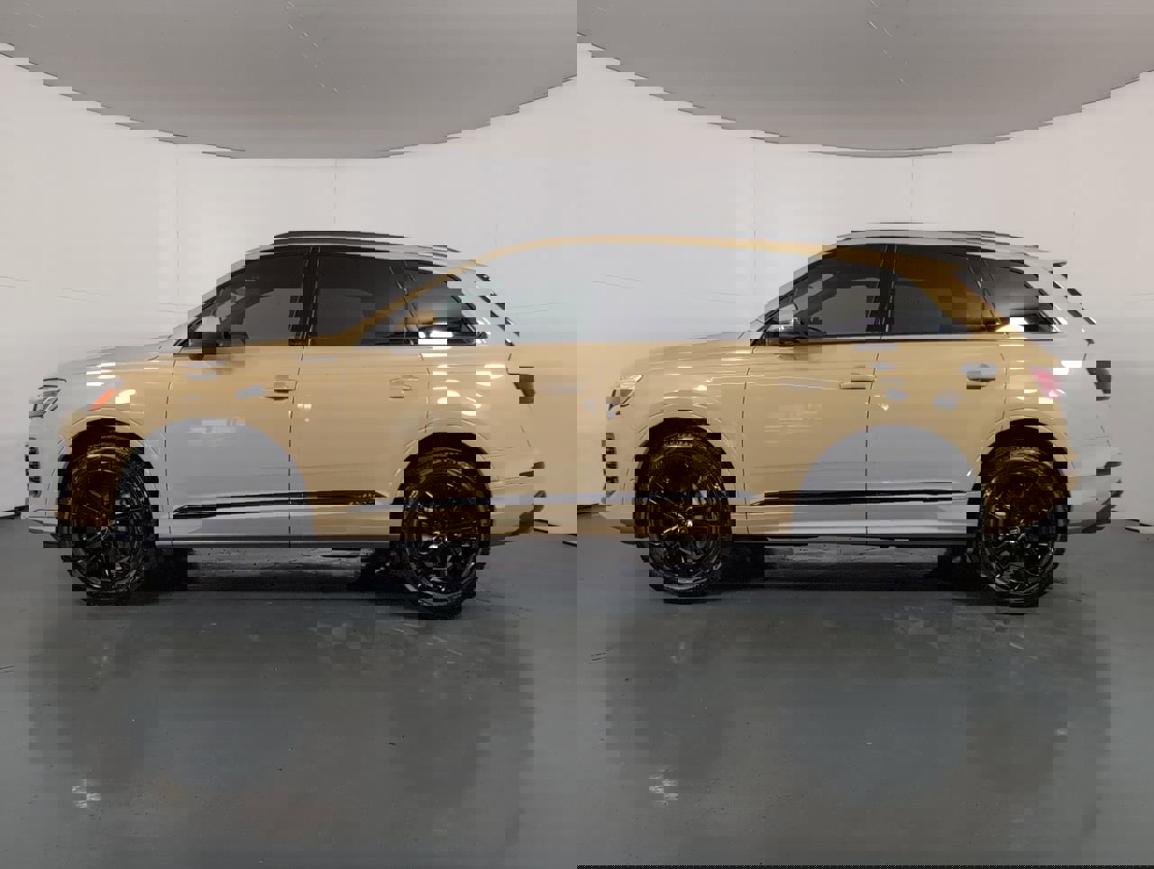 2025 Audi Q7 Premium Plus photo 2