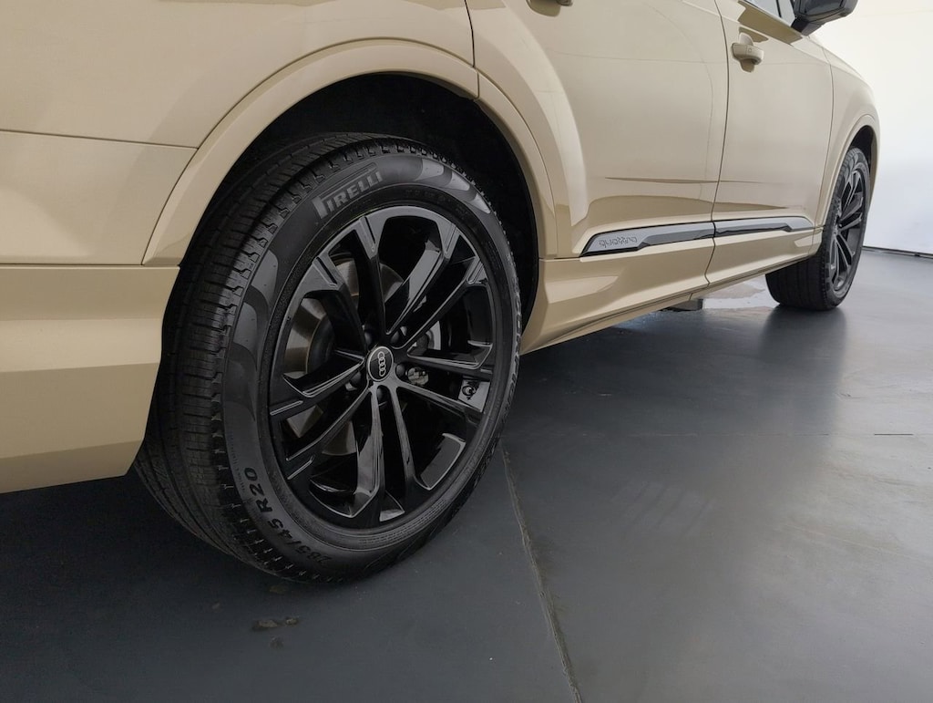 Certified 2025 Audi Q7 Prem Plus Executive Black Optic Sport Premium Plus quattro