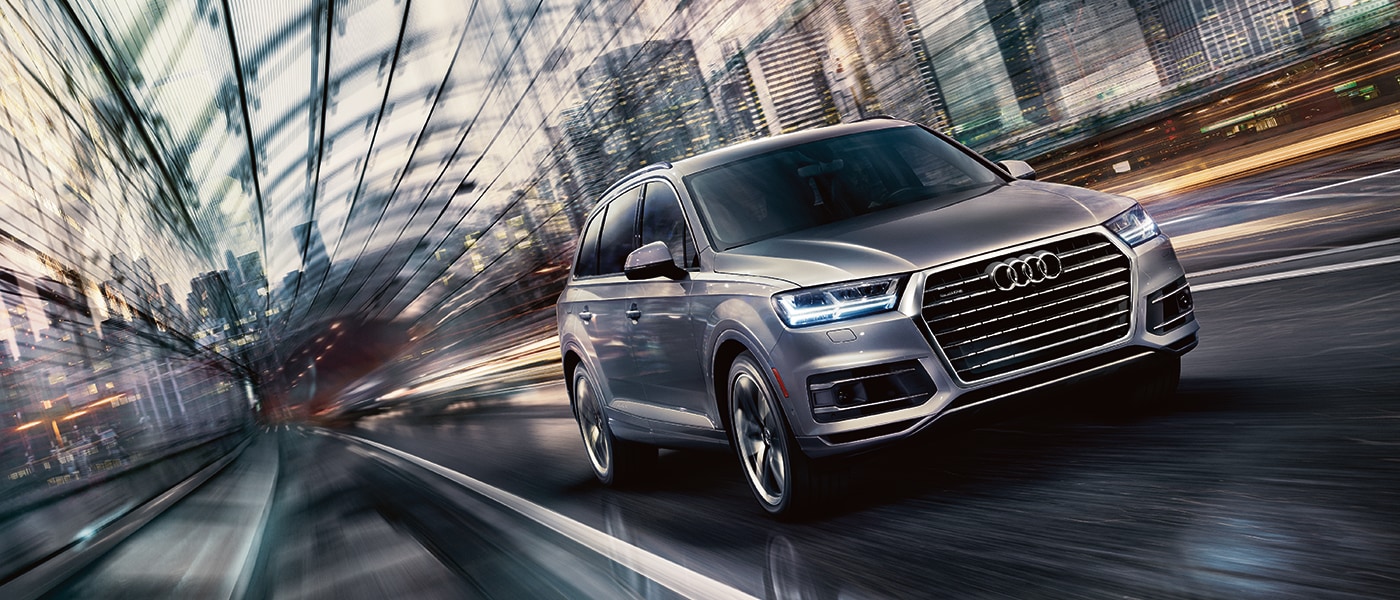2019 Audi Q7 driving