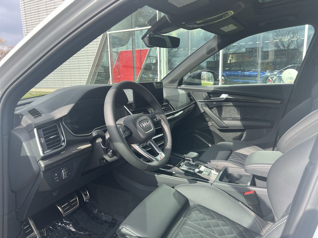 2025 Audi SQ5 Premium Plus photo 2