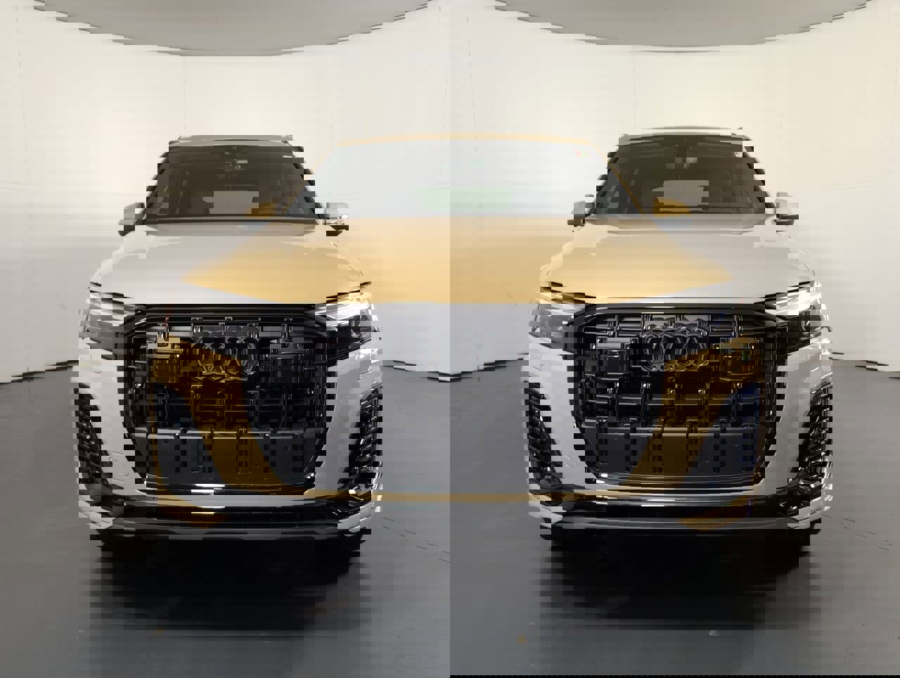 2025 Audi Q7 Premium Plus photo 3