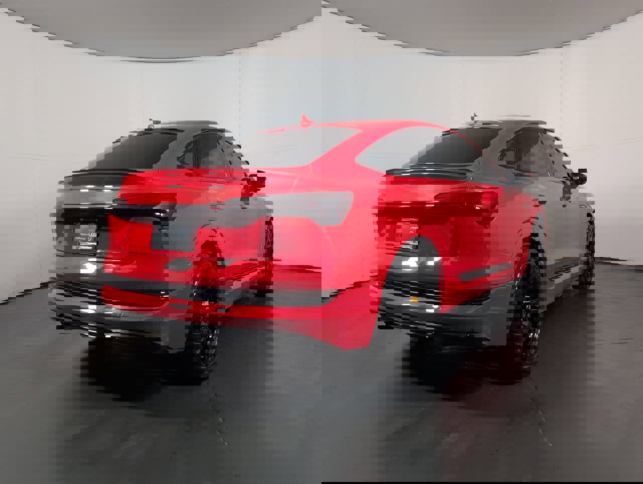 2022 Audi e-tron Sportback S line Prestige photo 3