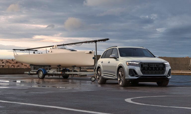 2025 Audi Q7 exterior towing boat