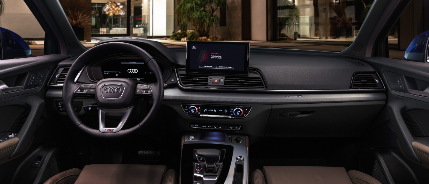 2025 Audi Q5 Interior Front Seat View