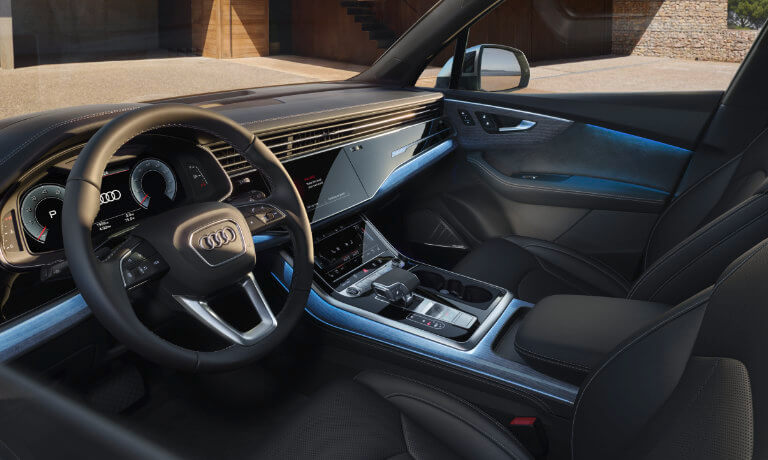 2025 Audi Q7 interior front infotainment and tech