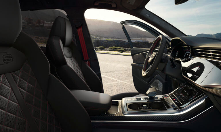2025 Audi SQ7 interior front seating