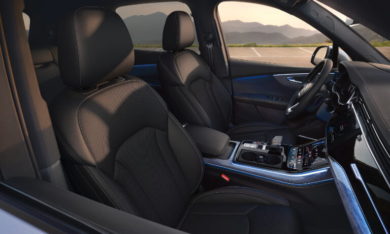 2025 Audi Q7 interior front sideview