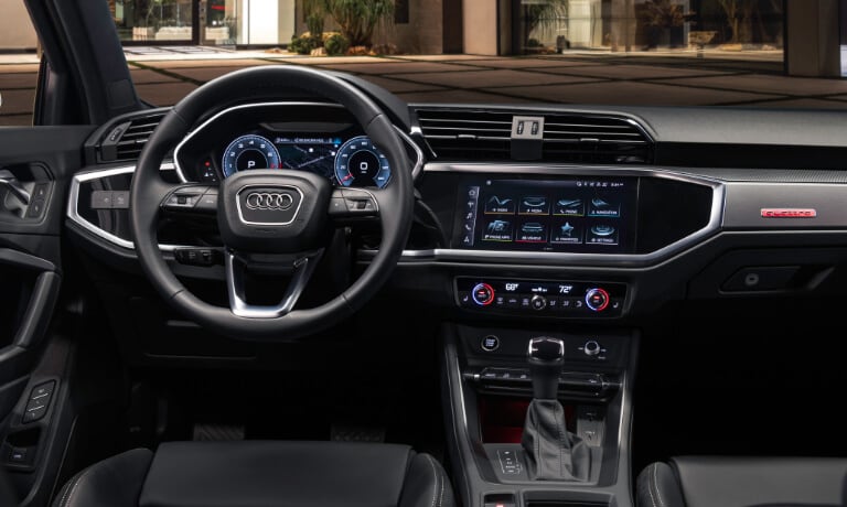 2024 Audi Q3 interior front