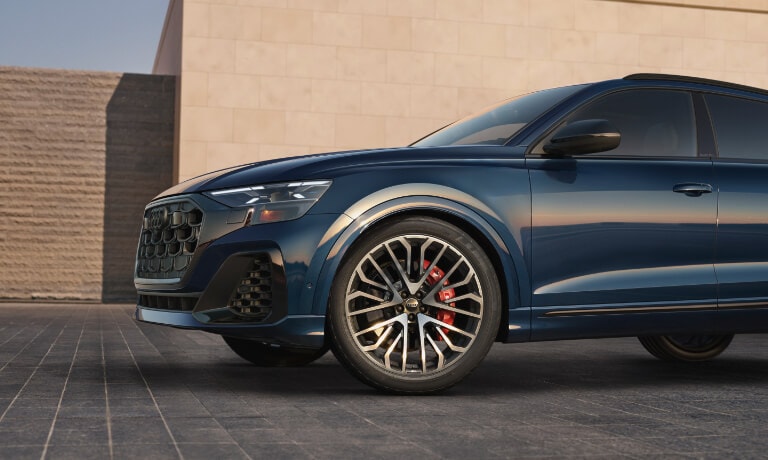 2025 Audi SQ8 Exterior Side View