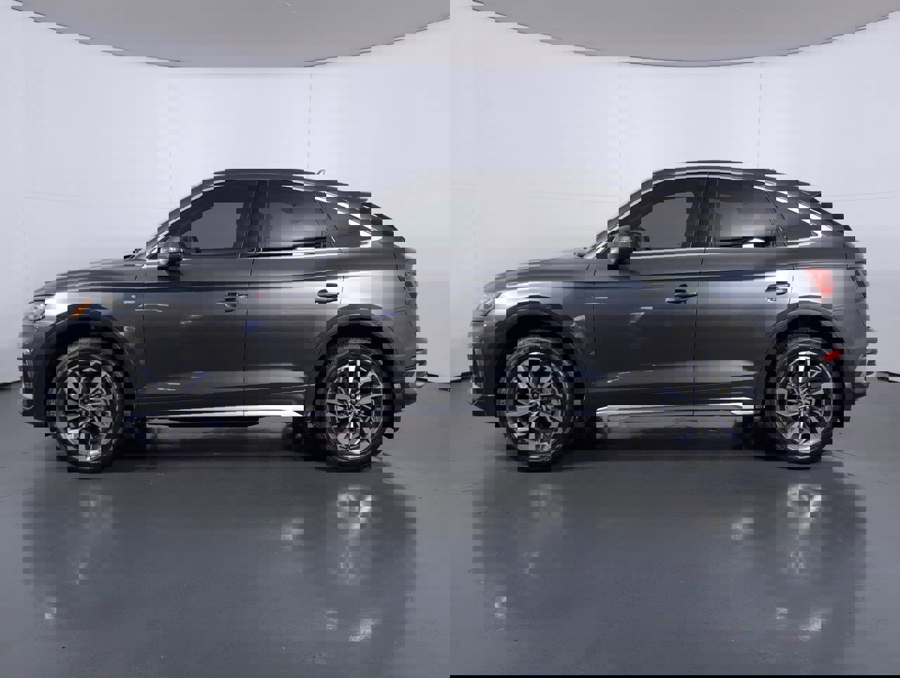 Certified 2022 Audi Q5 Sportback Premium Plus with VIN WA15AAFY5N2122879 for sale in Hoffman Estates, IL