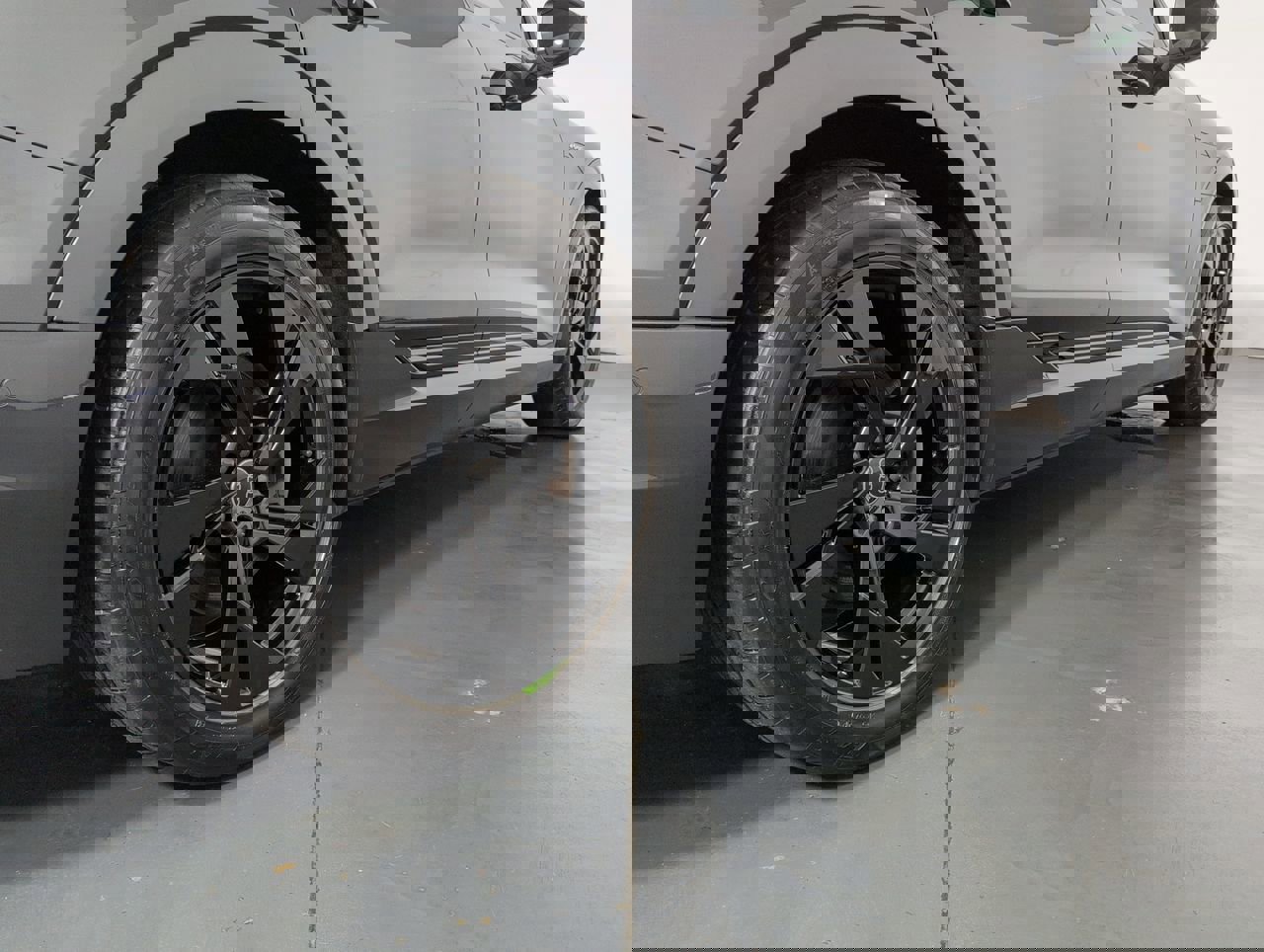 2021 Audi e-tron Premium photo 3